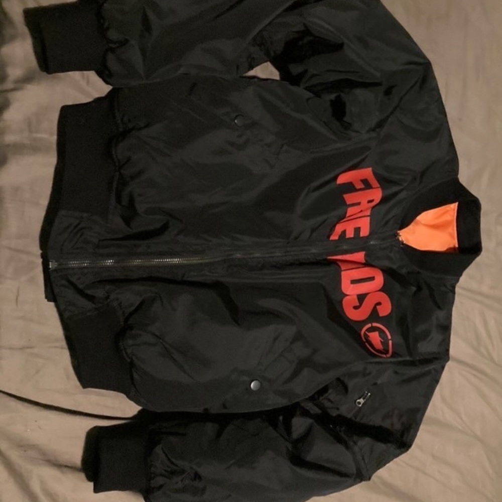 Going for 300 size small rather make profit then get rid of it when getting rid